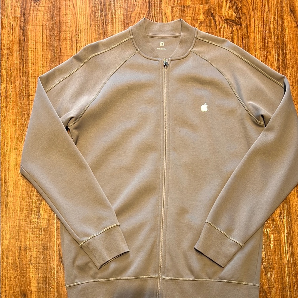 Apple Men's Gray Sweater size Large